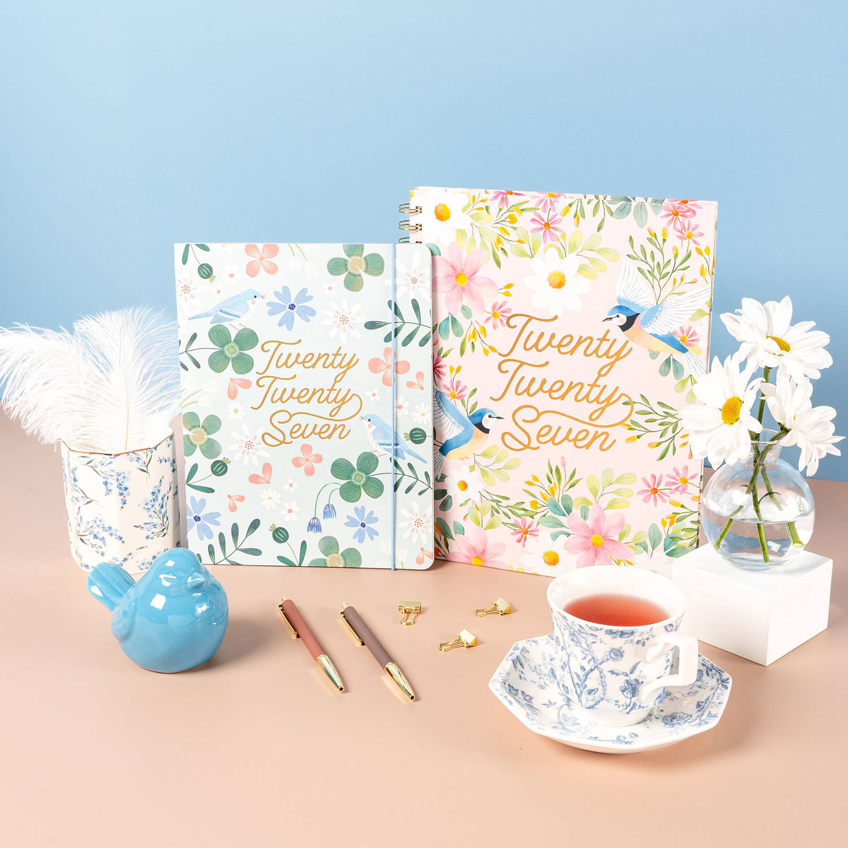 2027 Birds & Blooms Just Right Monthly Planner