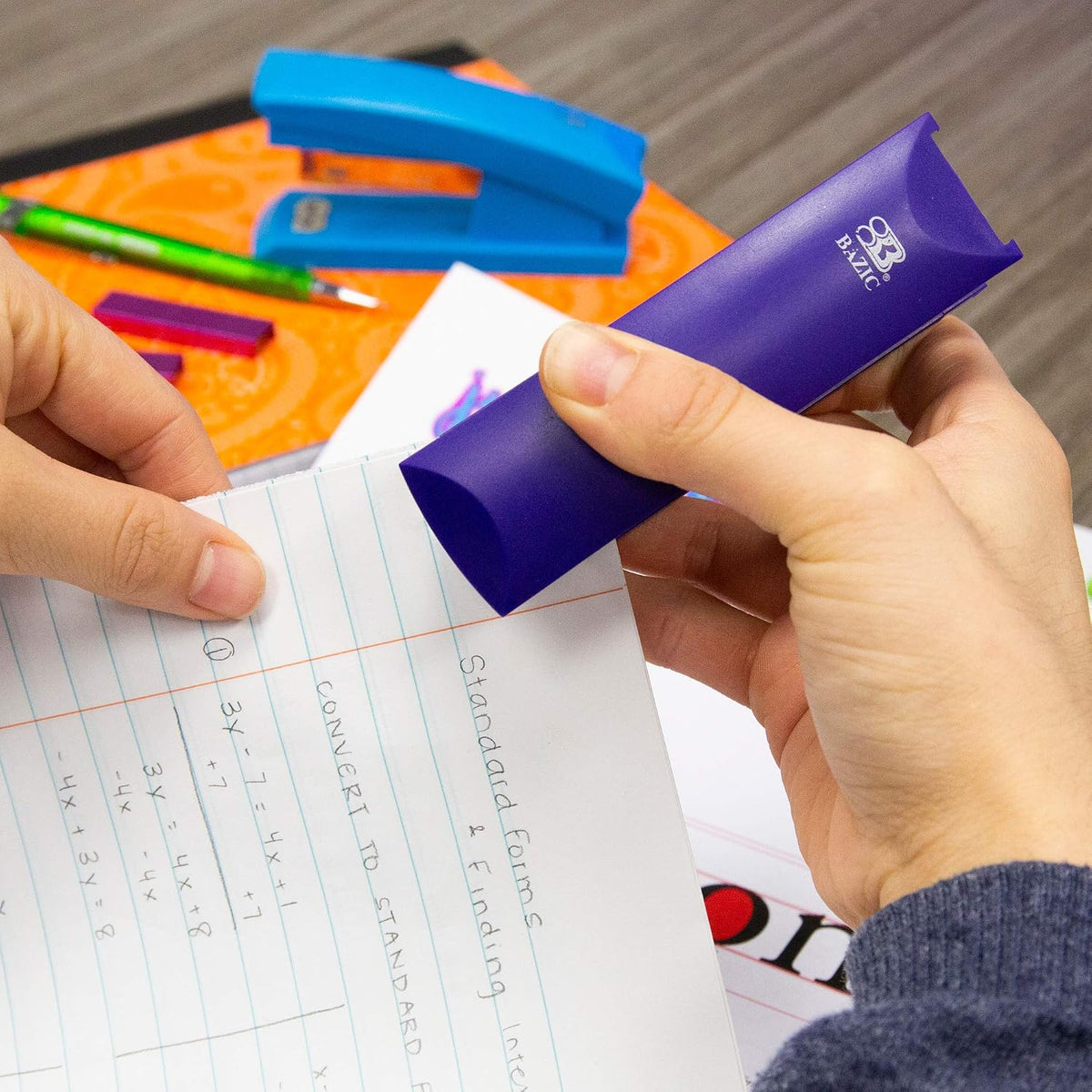 BAZIC Medium Sized Desk Stapler